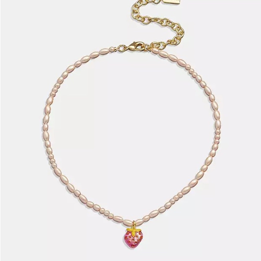 Coach Strawberry 🍓 Choker Pearl Necklace